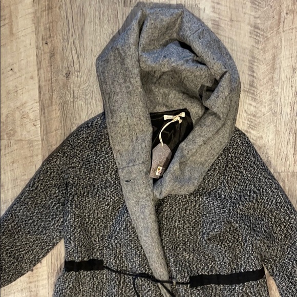 BNWT Coat - Picture 2 of 4